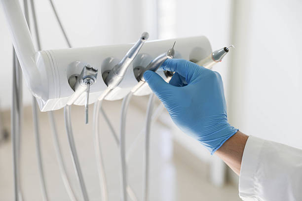 Professional Tooth Extraction technician working in Woodlake, CA